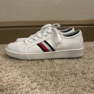 Tommy hilfiger sneakers